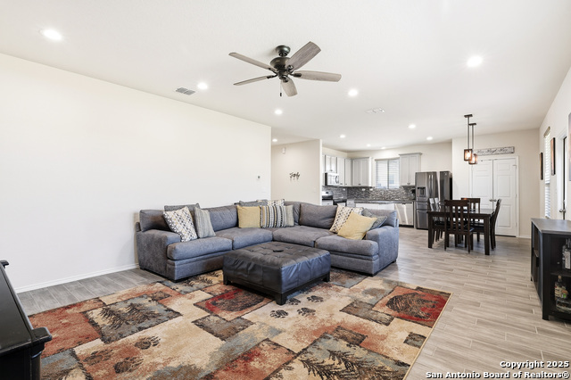 Image 4 of 30 For 7707 Pecos Ridge