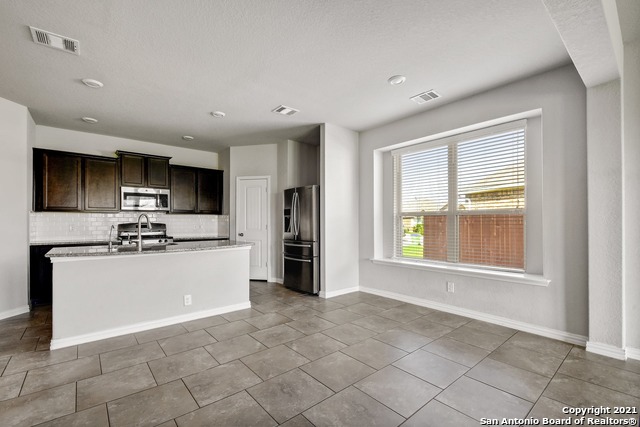 Image 7 of 27 For 7820 Belmont Valley