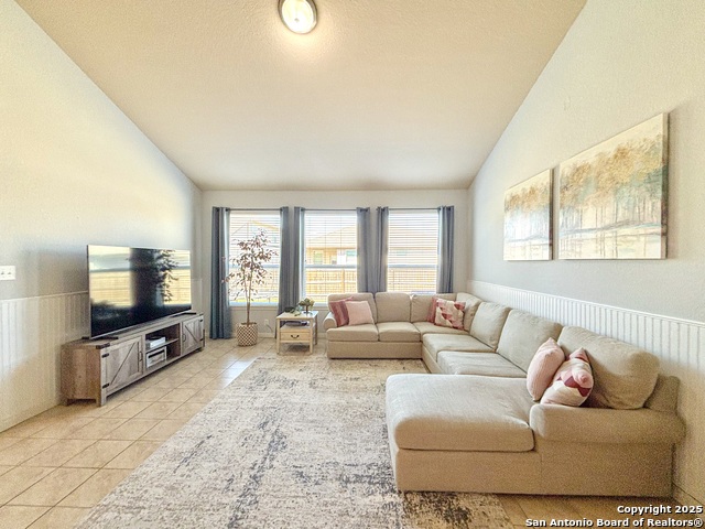 Image 3 of 22 For 477 Centinela