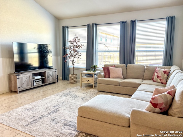 Image 9 of 22 For 477 Centinela