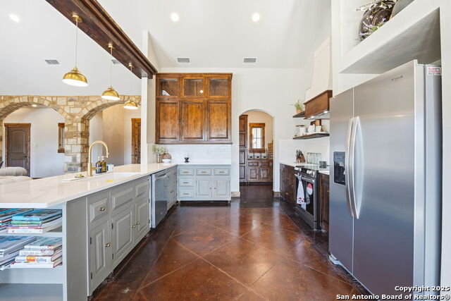 Listing photo id 9 for 6510 Cheyenne