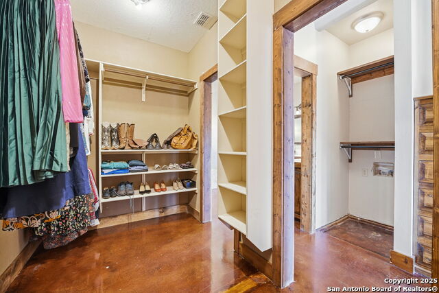 Listing photo id 15 for 6510 Cheyenne