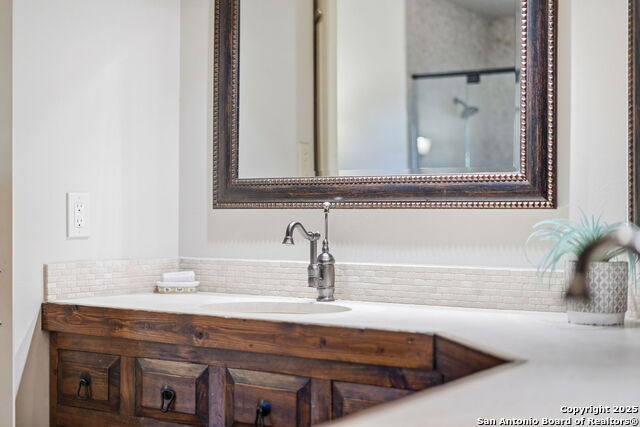 Listing photo id 17 for 6510 Cheyenne