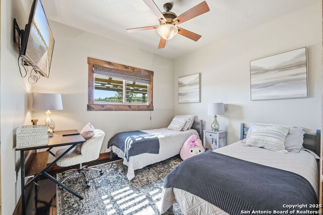 Listing photo id 19 for 6510 Cheyenne