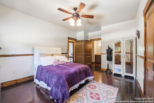 Listing photo id 21 for 6510 Cheyenne