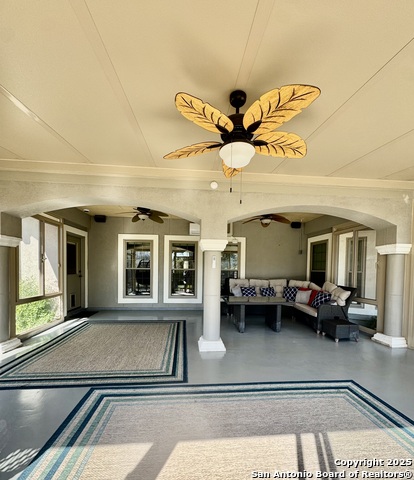 Image 23 of 38 For 8532 Verano