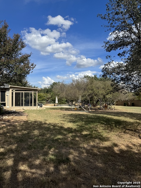 Image 32 of 38 For 8532 Verano