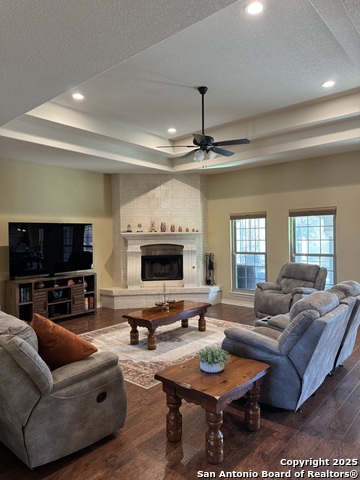 Image 4 of 38 For 8532 Verano