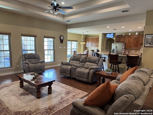 Image 5 of 38 For 8532 Verano