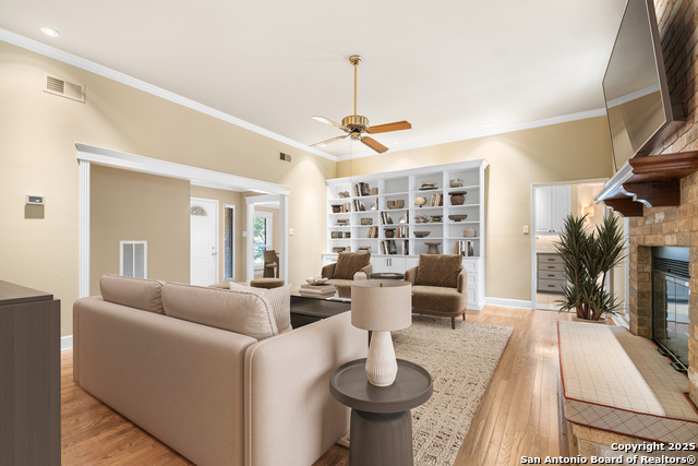 Listing photo id 14 for 13306 Vista Arroyo