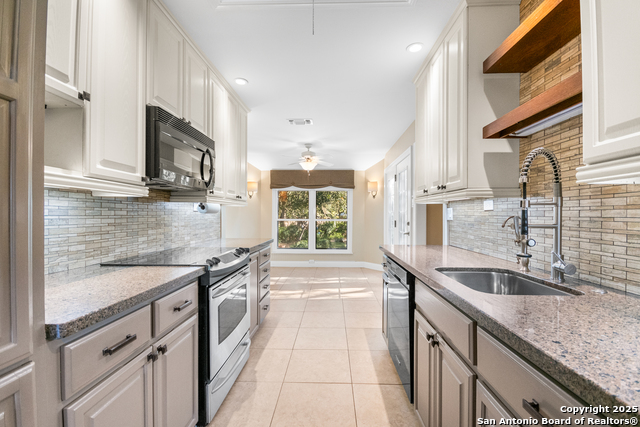 Listing photo id 19 for 13306 Vista Arroyo