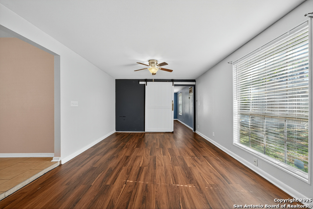 Image 10 of 34 For 189 National Blvd