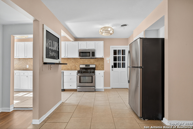 Image 17 of 34 For 189 National Blvd