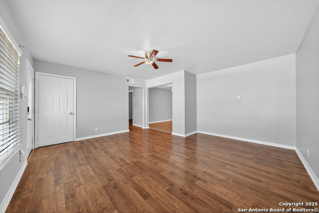 Image 7 of 34 For 189 National Blvd