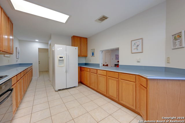 Image 13 of 37 For 2010 Daylight