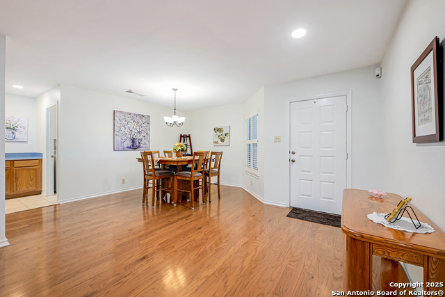 Image 9 of 37 For 2010 Daylight