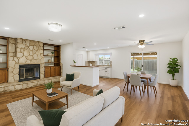 Image 3 of 14 For 12722 La Fonda