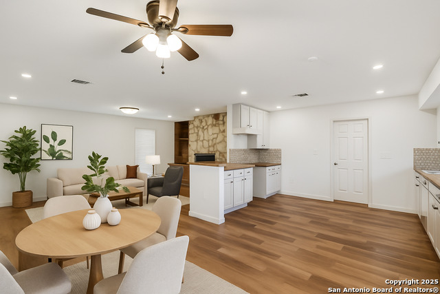 Image 4 of 14 For 12722 La Fonda