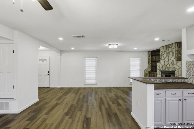 Image 5 of 14 For 12722 La Fonda