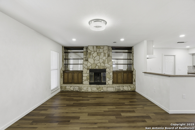 Image 6 of 14 For 12722 La Fonda