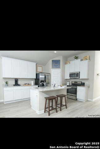 Image 4 of 7 For 10318 Pinkston