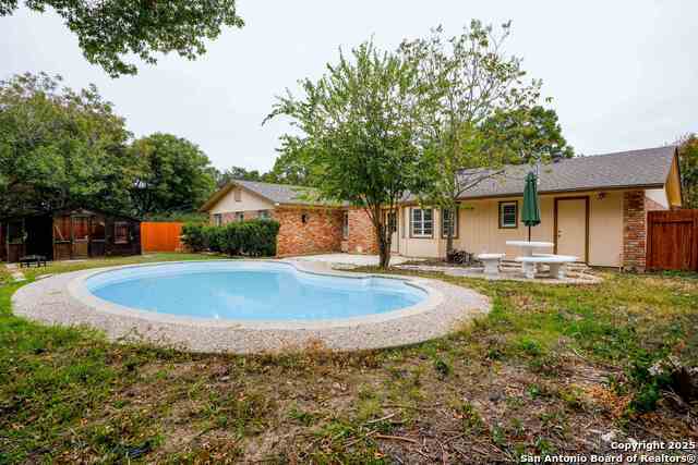 Image 5 of 7 For 123 Granada  