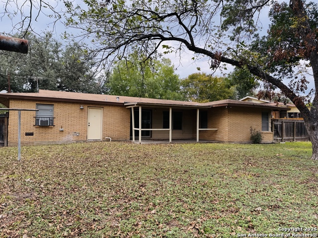 Image 27 of 31 For 4506 Hollyridge