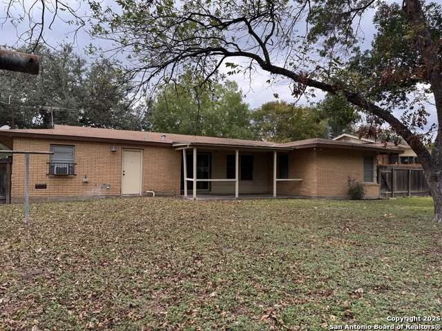 Image 29 of 31 For 4506 Hollyridge