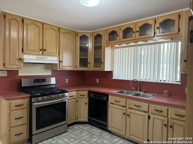 Image 9 of 31 For 4506 Hollyridge