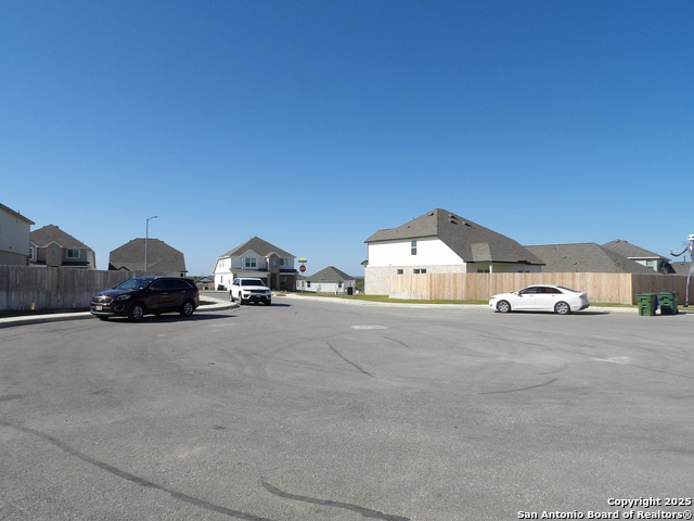 Image 2 of 38 For 10506 Tawakoni Frk