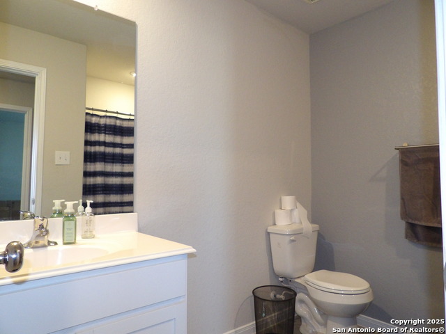 Image 21 of 38 For 10506 Tawakoni Frk