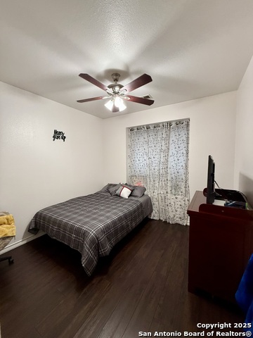 Image 14 of 29 For 18 Brieley