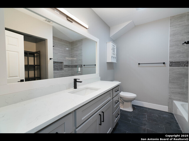 Listing photo id 23 for 8619 Oak Ledge