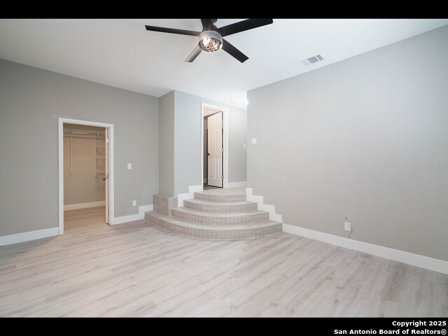 Listing photo id 24 for 8619 Oak Ledge