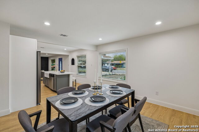 Image 15 of 40 For 2918 Hatton