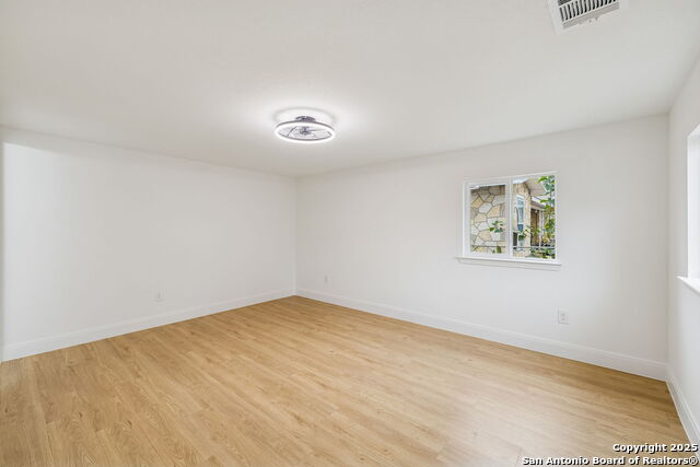 Image 28 of 40 For 2918 Hatton