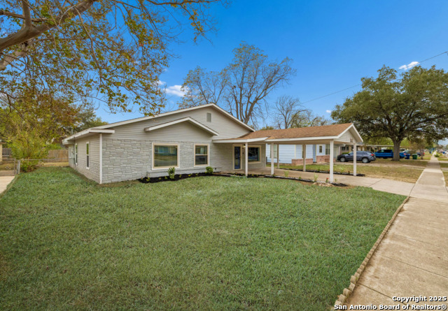 Image 3 of 40 For 2918 Hatton