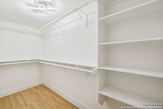 Image 30 of 40 For 2918 Hatton