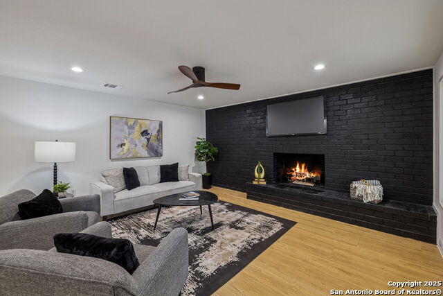 Image 7 of 40 For 2918 Hatton