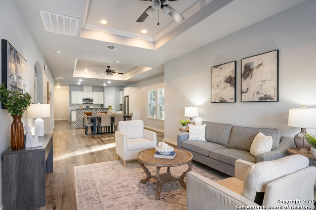 Image 11 of 33 For 212 Baylor W