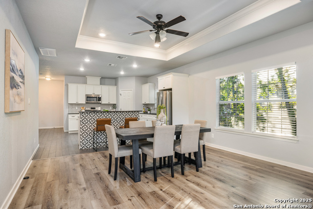 Image 13 of 33 For 212 Baylor W