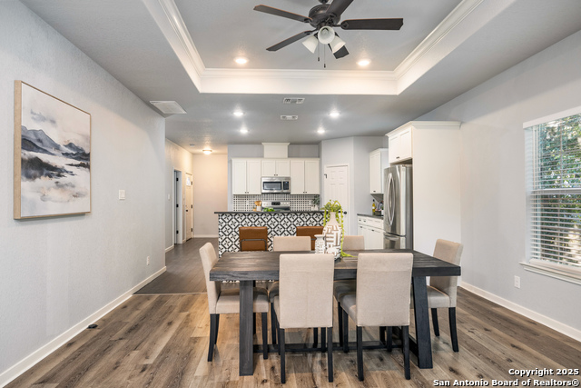 Image 14 of 33 For 212 Baylor W