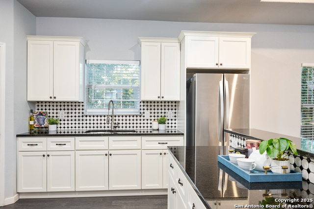 Image 20 of 33 For 212 Baylor W