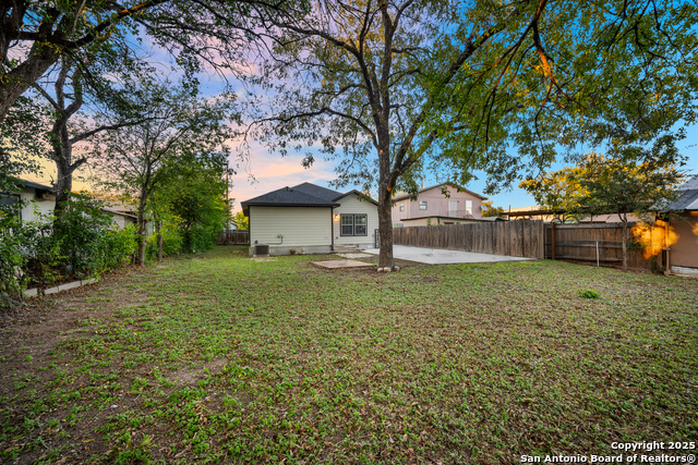 Image 29 of 33 For 212 Baylor W