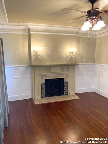 Image 2 of 19 For 639 Woodlawn Ave W