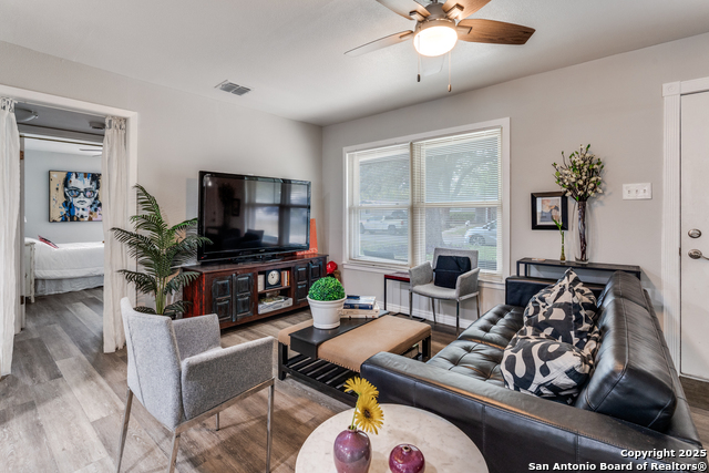 Listing photo id 6 for 311 Haverford