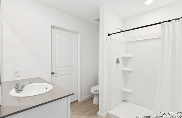 Image 9 of 16 For 3819 Terrell