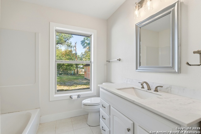 Listing photo id 12 for 1153 Garraty Rd