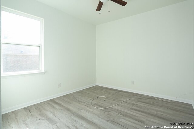 Image 11 of 16 For 6281 Begonia