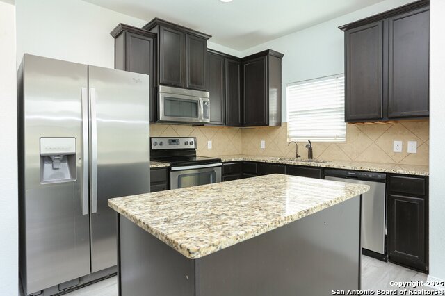 Image 5 of 16 For 6281 Begonia